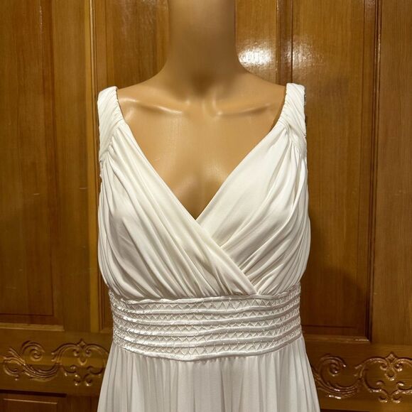 Ivy + Blu White Sleeveless V-Neck Pleated Dress SZ 8 - Picture 3 of 10